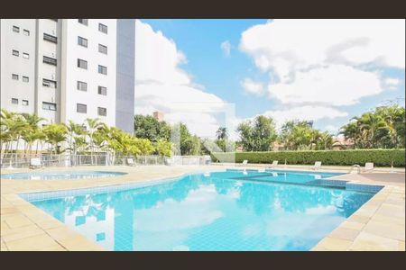 Apartamento à venda com 181m², 3 quartos e 4 vagasÁrea comum - Piscina