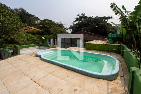 Casa à venda com 400m², 5 quartos e 2 vagas Casa à venda com 400m², 5 quartos e 2 vagasSala 2º do andar - Piscina