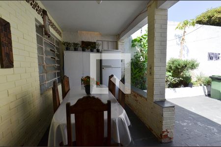 Casa à venda com 400m², 3 quartos e 1 vagaÁrea de Serviço