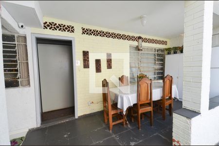 Casa à venda com 400m², 3 quartos e 1 vagaArea externa