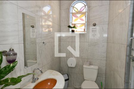 Casa à venda com 400m², 3 quartos e 1 vagaBanheiro 2