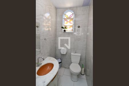 Casa à venda com 400m², 3 quartos e 1 vagaBanheiro 2