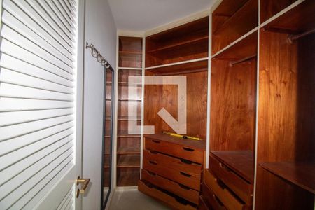 Apartamento à venda com 110m², 3 quartos e 2 vagasCloset da suíte