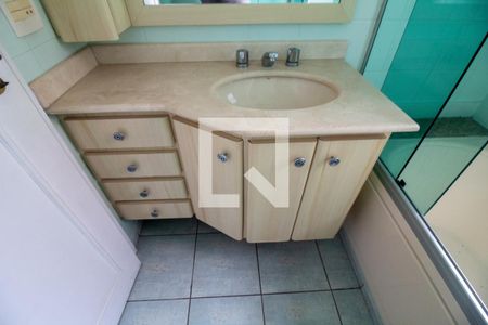 Apartamento à venda com 110m², 3 quartos e 2 vagasBanheiro da Suíte