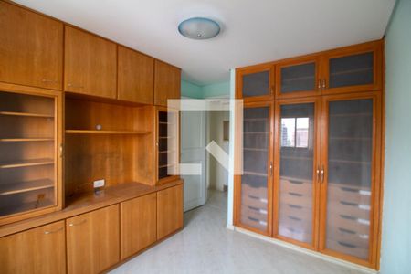 Apartamento à venda com 110m², 3 quartos e 2 vagasQuarto 1