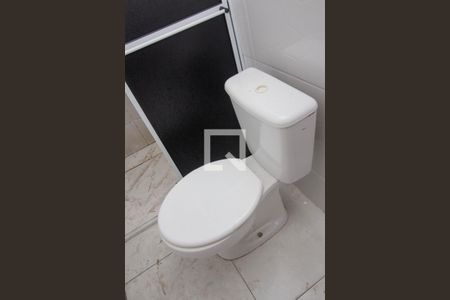 Casa para alugar com 40m², 2 quartos e 1 vaga Casa para alugar com 40m², 2 quartos e 1 vagaBanheiro