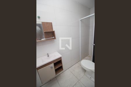 Casa para alugar com 40m², 2 quartos e 1 vaga Casa para alugar com 40m², 2 quartos e 1 vagaBanheiro