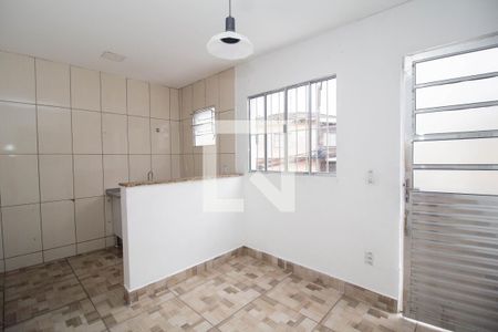 Casa para alugar com 40m², 2 quartos e 1 vaga Casa para alugar com 40m², 2 quartos e 1 vagaSala