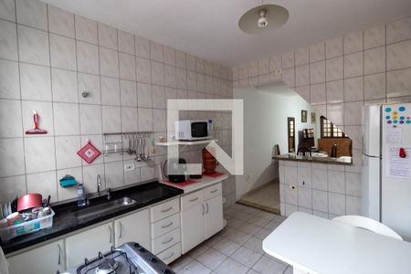 Casa à venda com 100m², 4 quartos e 1 vaga Casa à venda com 100m², 4 quartos e 1 vagaCozinha Americana