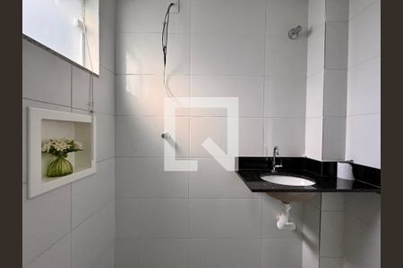 Apartamento à venda com 107m², 2 quartos e 1 vaga Apartamento à venda com 107m², 2 quartos e 1 vagaBanheiro