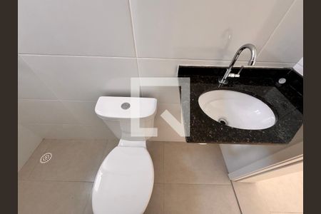 Apartamento à venda com 107m², 2 quartos e 1 vaga Apartamento à venda com 107m², 2 quartos e 1 vagaBanheiro da Suíte