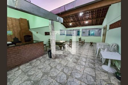 Casa de condomínio à venda com 160m², 2 quartos e sem vaga Casa de condomínio à venda com 160m², 2 quartos e sem vagaTerraço