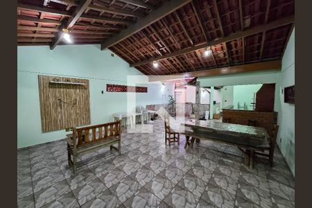 Casa de condomínio à venda com 160m², 2 quartos e sem vaga Casa de condomínio à venda com 160m², 2 quartos e sem vagaTerraço