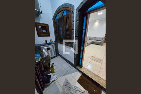 Casa de condomínio à venda com 160m², 2 quartos e sem vaga Casa de condomínio à venda com 160m², 2 quartos e sem vagaVaranda