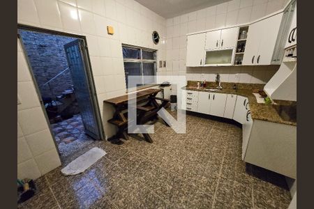 Casa de condomínio à venda com 160m², 2 quartos e sem vaga Casa de condomínio à venda com 160m², 2 quartos e sem vagaCozinha