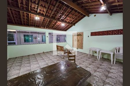 Casa de condomínio à venda com 160m², 2 quartos e sem vaga Casa de condomínio à venda com 160m², 2 quartos e sem vagaTerraço