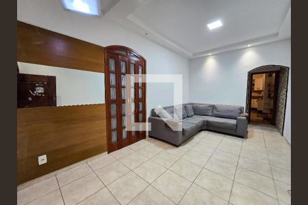 Casa de condomínio à venda com 160m², 2 quartos e sem vaga Casa de condomínio à venda com 160m², 2 quartos e sem vagaSala