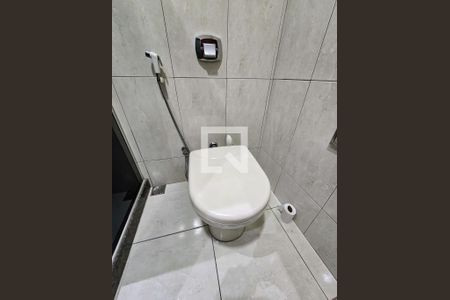 Casa de condomínio à venda com 160m², 2 quartos e sem vaga Casa de condomínio à venda com 160m², 2 quartos e sem vagaBanheiro Social