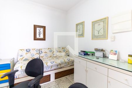 Casa à venda com 360m², 3 quartos e 3 vagasEscritório