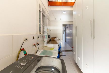 Casa à venda com 360m², 3 quartos e 3 vagasÁrea de Serviço