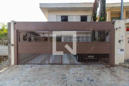 Casa à venda com 360m², 3 quartos e 3 vagasFachada