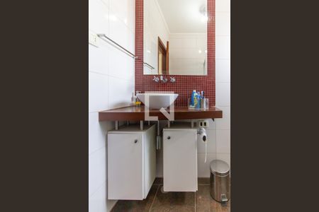 Casa à venda com 360m², 3 quartos e 3 vagasBanheiro 2