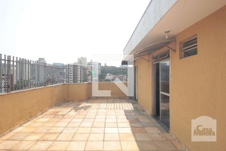 Apartamento à venda com 321m², 5 quartos e 4 vagas Apartamento à venda com 321m², 5 quartos e 4 vagasTerraço