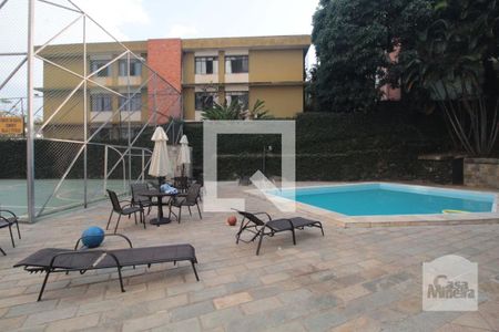 Apartamento à venda com 321m², 5 quartos e 4 vagas Apartamento à venda com 321m², 5 quartos e 4 vagasÁrea comum - Piscina