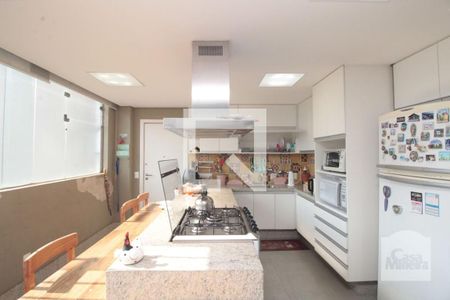 Apartamento à venda com 321m², 5 quartos e 4 vagas Apartamento à venda com 321m², 5 quartos e 4 vagasCozinha