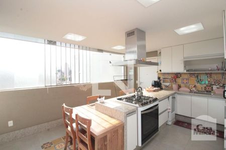 Apartamento à venda com 321m², 5 quartos e 4 vagas Apartamento à venda com 321m², 5 quartos e 4 vagasCozinha