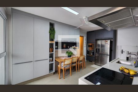 Apartamento para alugar com 134m², 3 quartos e 2 vagasCozinha