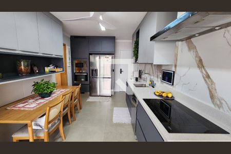 Apartamento para alugar com 134m², 3 quartos e 2 vagasCozinha