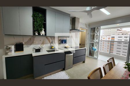 Apartamento para alugar com 134m², 3 quartos e 2 vagasCozinha - Armários