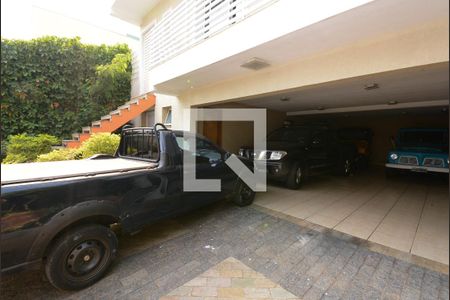 Casa à venda com 419m², 4 quartos e 6 vagasGaragem
