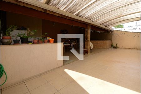 Casa à venda com 419m², 4 quartos e 6 vagasQuintal