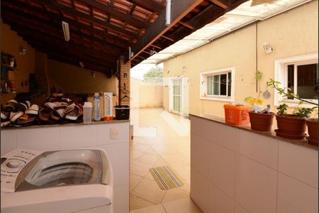 Casa à venda com 419m², 4 quartos e 6 vagasLavanderia