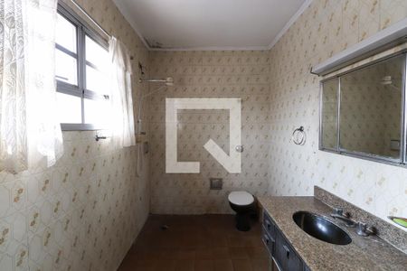 Casa à venda com 133m², 3 quartos e 3 vagasBanheiro