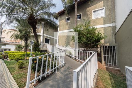 Casa de condomínio à venda com 100m², 3 quartos e 2 vagasFachada