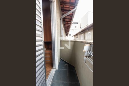 Casa de condomínio à venda com 100m², 3 quartos e 2 vagasVaranda