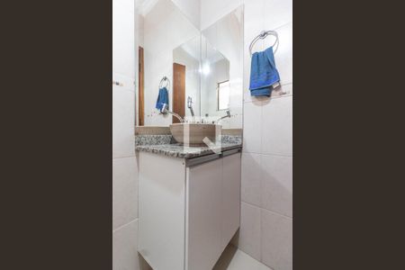 Casa de condomínio à venda com 100m², 3 quartos e 2 vagasLavabo