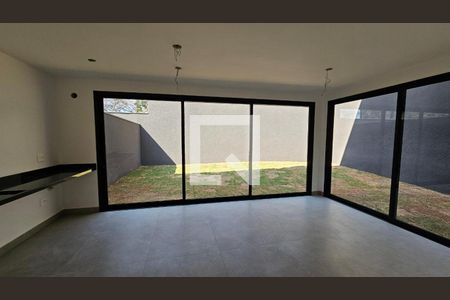 Casa à venda com 350m², 4 quartos e 3 vagasFoto 16