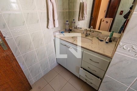 Apartamento à venda com 160m², 4 quartos e 2 vagas Apartamento à venda com 160m², 4 quartos e 2 vagasSuite