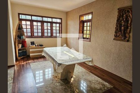 Casa à venda com 333m², 3 quartos e 3 vagas