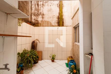 Casa à venda com 67m², 3 quartos e 2 vagasÁrea de Serviço / Quintal