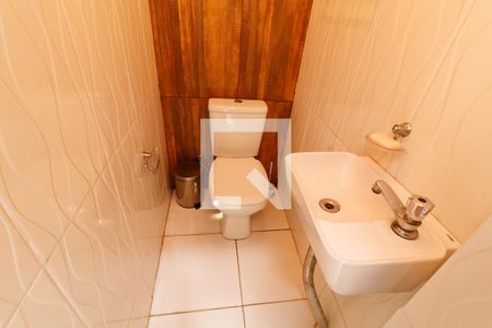 Casa à venda com 67m², 3 quartos e 2 vagasLavabo