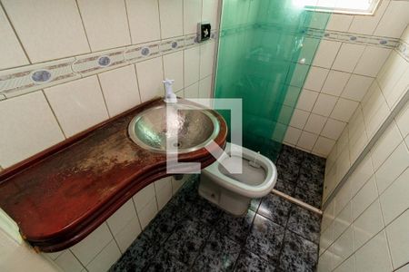 Casa à venda com 67m², 3 quartos e 2 vagasBanheiro