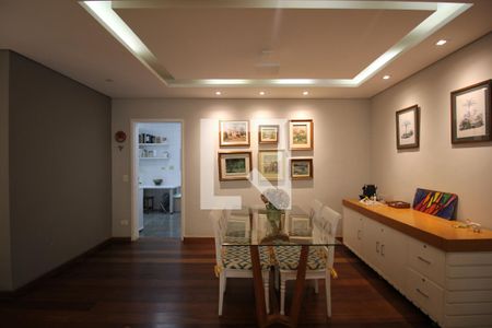 Apartamento à venda com 180m², 3 quartos e 3 vagasSala