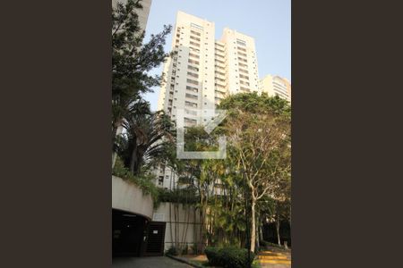 Apartamento à venda com 180m², 3 quartos e 3 vagasFachada