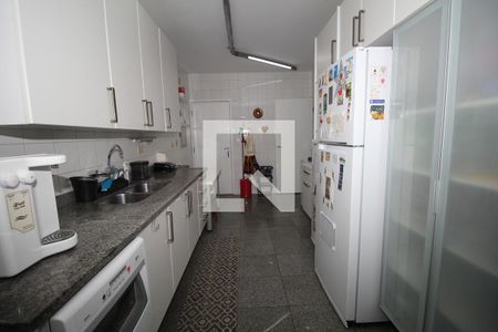 Apartamento à venda com 180m², 3 quartos e 3 vagasCozinha