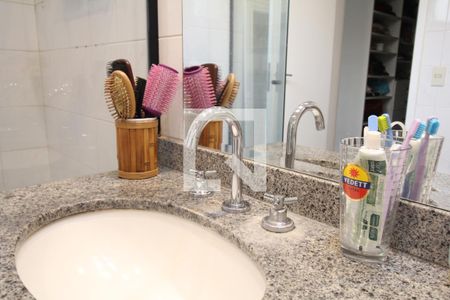 Apartamento à venda com 180m², 3 quartos e 3 vagasQuarto 2